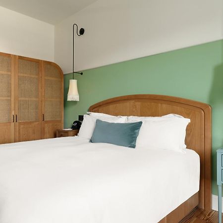 The Drayton Hotel Savannah, Curio Collection By Hilton Bagian luar foto