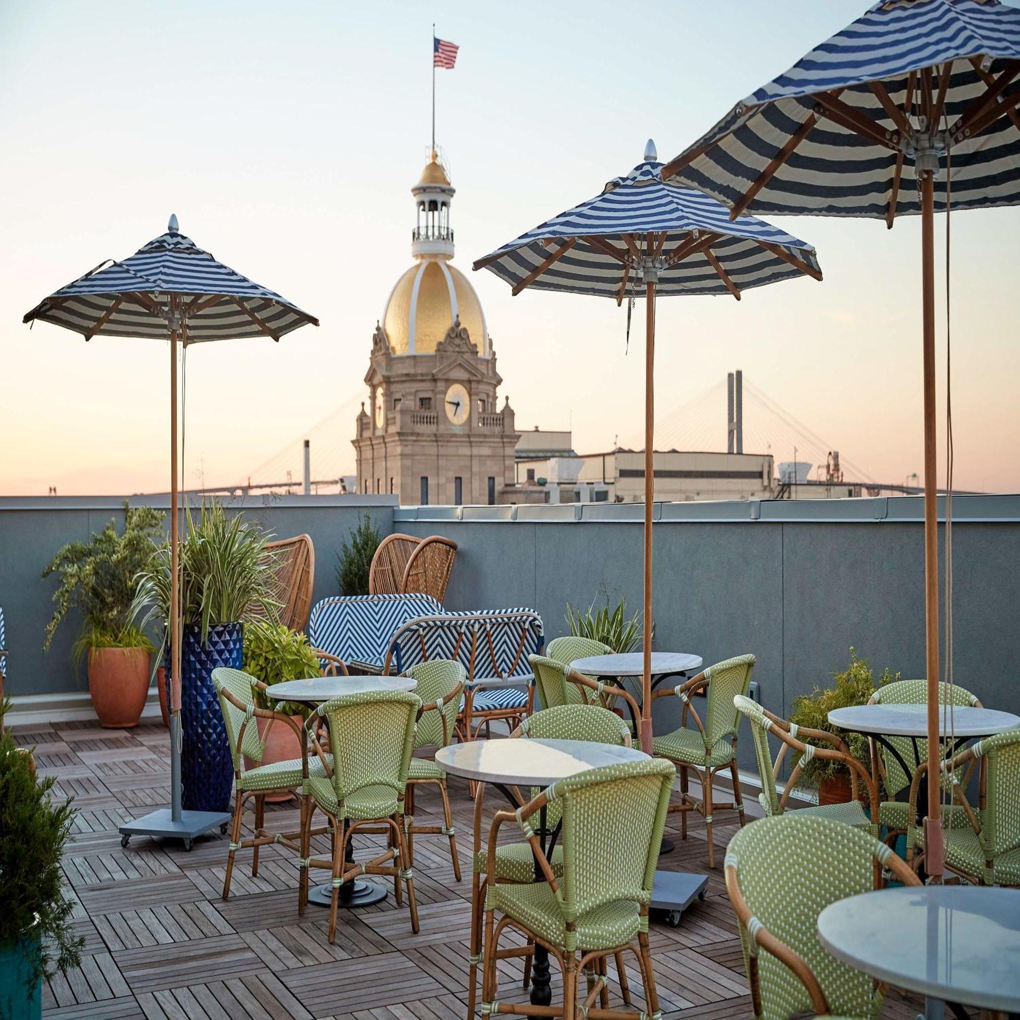 The Drayton Hotel Savannah, Curio Collection By Hilton Bagian luar foto